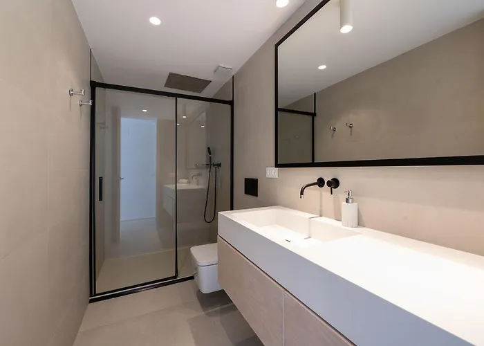 Fantastic In Puerto Banus * 마르베야